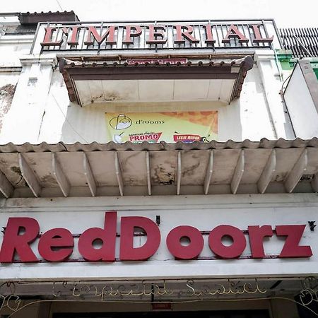 Hotel RedDoorz near Waterboom Lippo Cikarang Zewnętrze zdjęcie